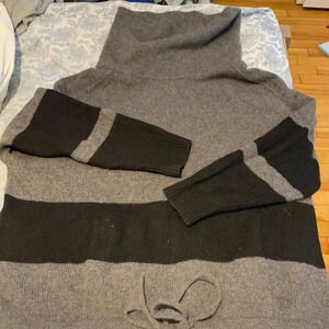 360 cashmere  sweater 100% cashmere